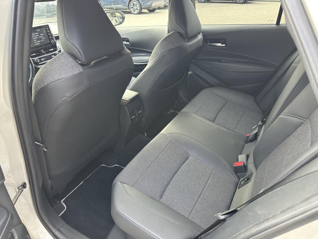 Toyota Corolla Touring Sports 2.0 Hybrid Style | Trekhaak | HUD | Stuur- en stoelverwarming - Image 25