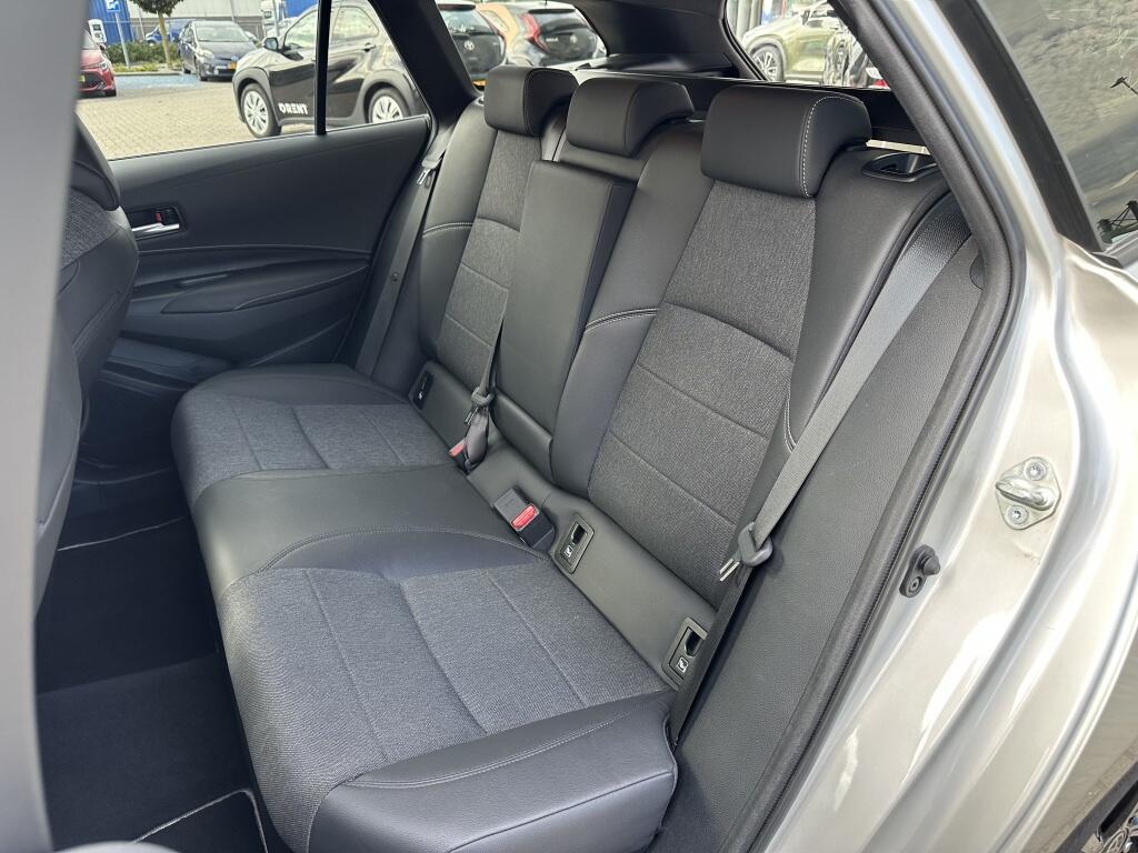 Toyota Corolla Touring Sports 2.0 Hybrid Style | Trekhaak | HUD | Stuur- en stoelverwarming - Image 26
