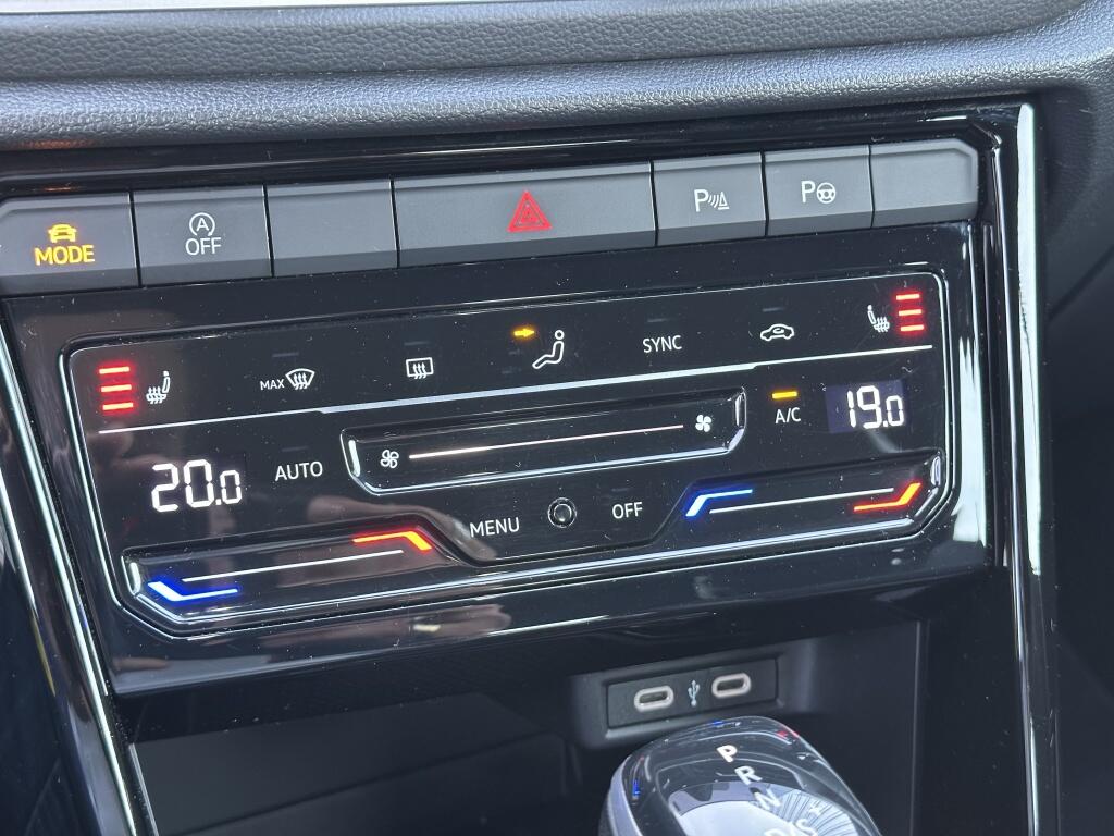 Volkswagen T-Roc Cabrio 1.5 TSI R-Line automaat | 150PK | Virtual Cockpit | Trekhaak - Image 21