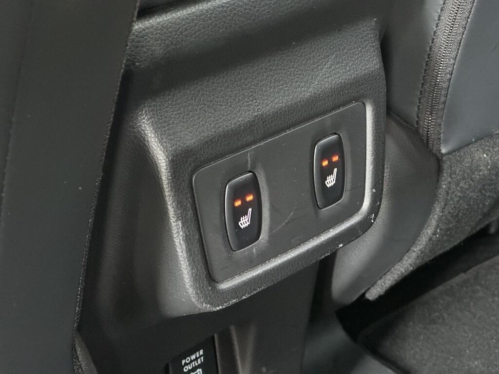 Mitsubishi Eclipse Cross 2.4 PHEV First Edition | Trekhaak | HUD | Stoelverwarming - Image 27