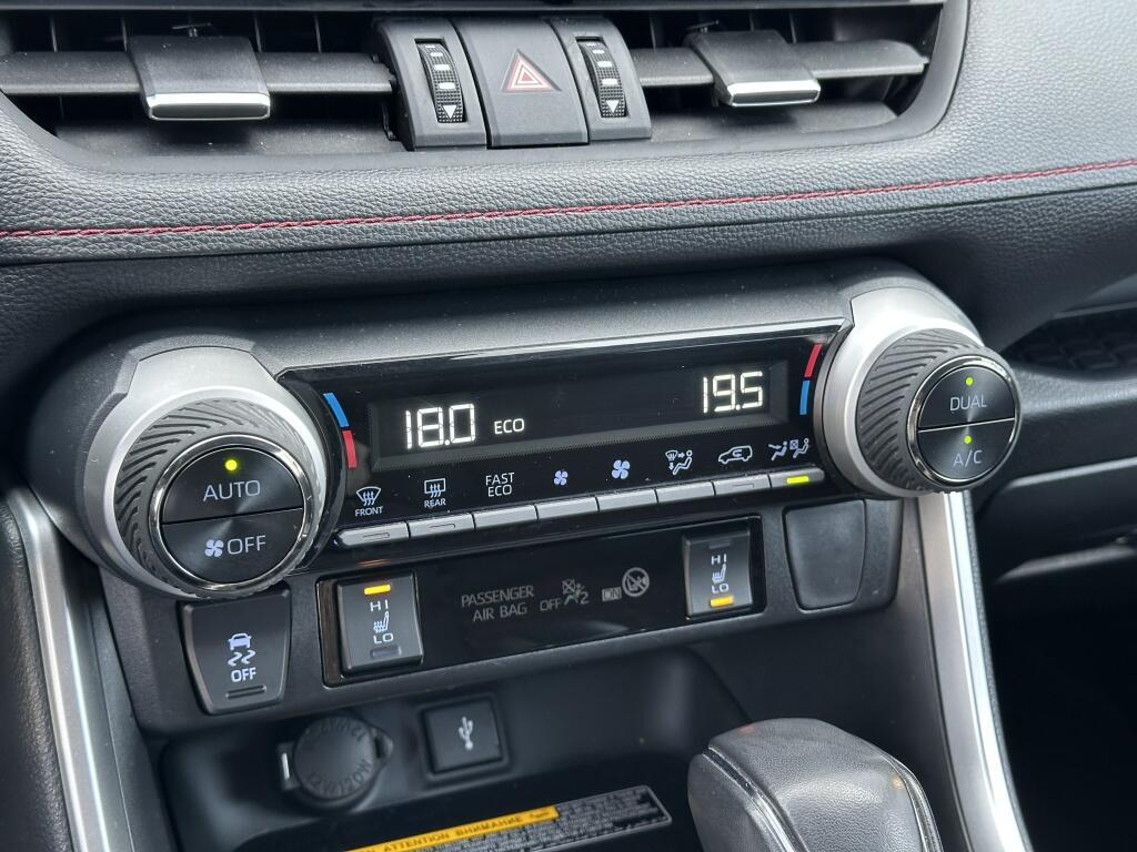 Toyota RAV4 2.5 PLUG-IN AWD Hybrid Bi-Tone Plus | BEARLOCK | 360 camera - Image 18
