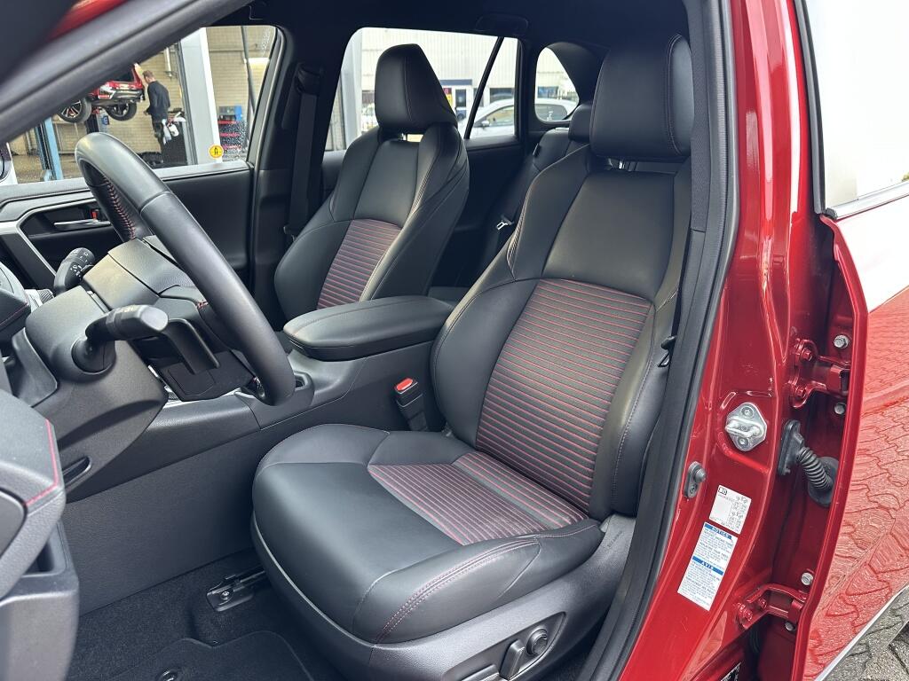 Toyota RAV4 2.5 PLUG-IN AWD Hybrid Bi-Tone Plus | BEARLOCK | 360 camera - Image 24
