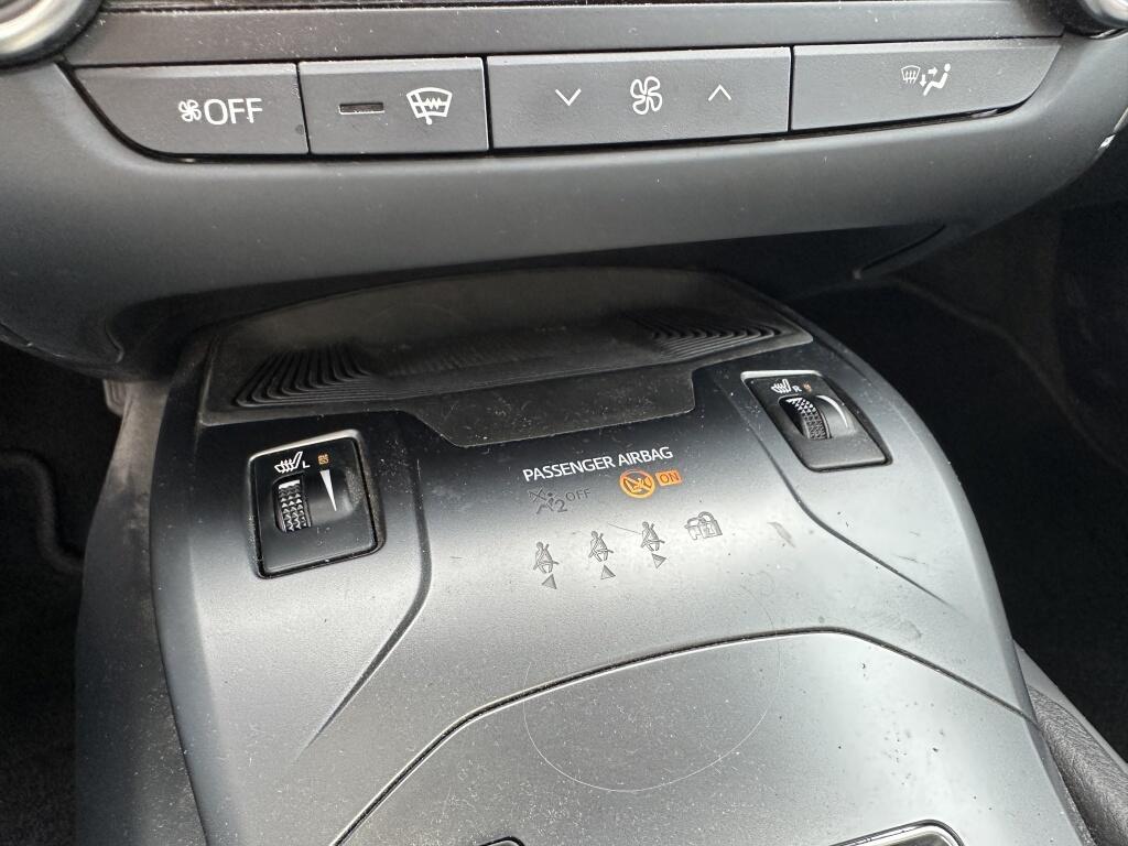 Toyota Avensis Touring Sports 1.8 VVT-i Premium | Trekhaak | Automaat | Stoelverwarming - Image 20