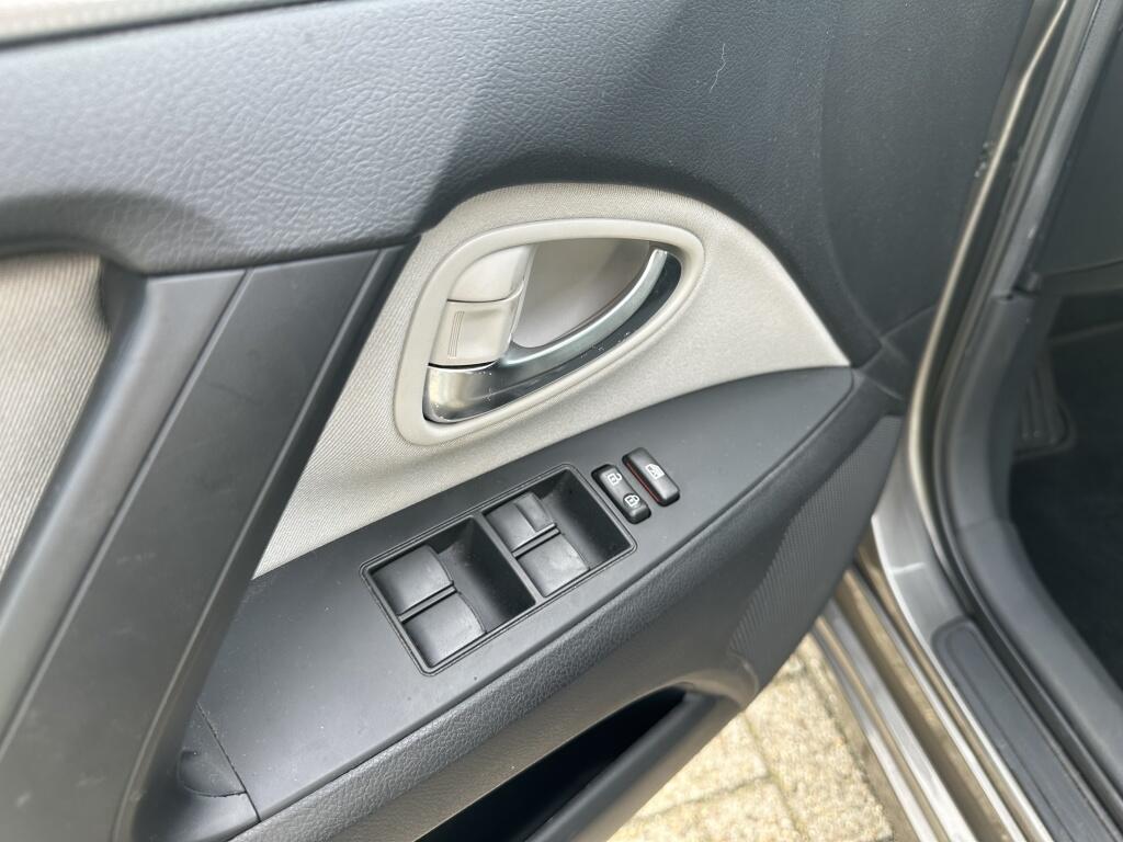 Toyota Avensis Touring Sports 1.8 VVT-i Premium | Trekhaak | Automaat | Stoelverwarming - Image 22