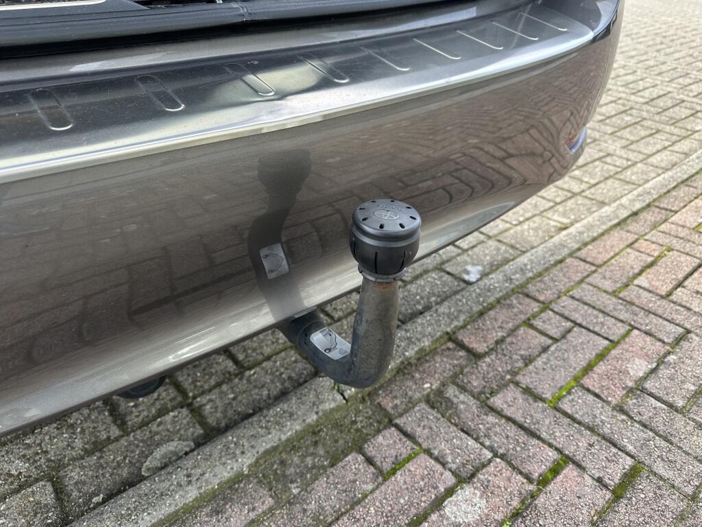 Toyota Avensis Touring Sports 1.8 VVT-i Premium | Trekhaak | Automaat | Stoelverwarming - Image 30