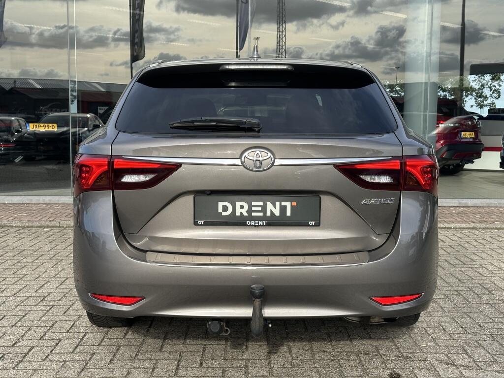 Toyota Avensis Touring Sports 1.8 VVT-i Premium | Trekhaak | Automaat | Stoelverwarming - Image 4