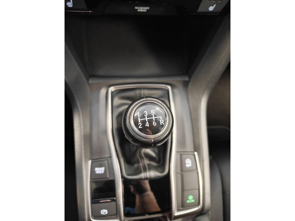 Honda Civic 1.5 i-VTEC Sport - Image 26