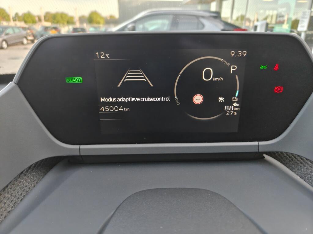 Toyota bZ4X Premium 71 kWh | SOH 98.7% | NL Auto | 3 Fase | 360 camera | Full Options | Stoelventilatie - Image 10