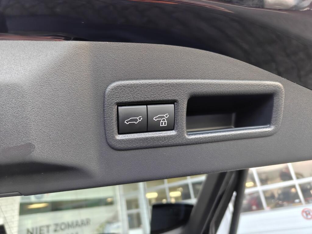 Toyota bZ4X Premium 71 kWh | SOH 98.7% | NL Auto | 3 Fase | 360 camera | Full Options | Stoelventilatie - Image 14