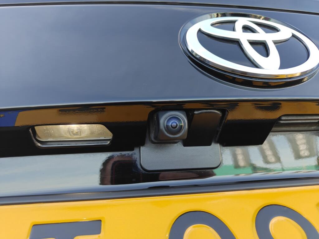 Toyota bZ4X Premium 71 kWh | SOH 98.7% | NL Auto | 3 Fase | 360 camera | Full Options | Stoelventilatie - Image 15