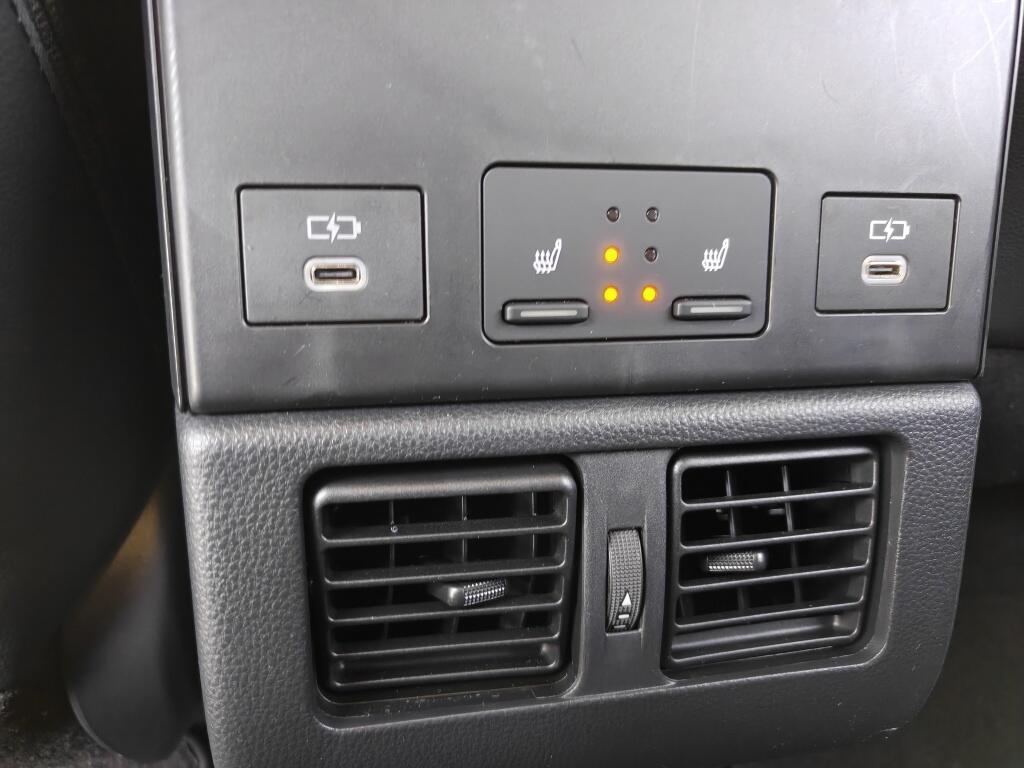 Toyota bZ4X Premium 71 kWh | SOH 98.7% | NL Auto | 3 Fase | 360 camera | Full Options | Stoelventilatie - Image 16