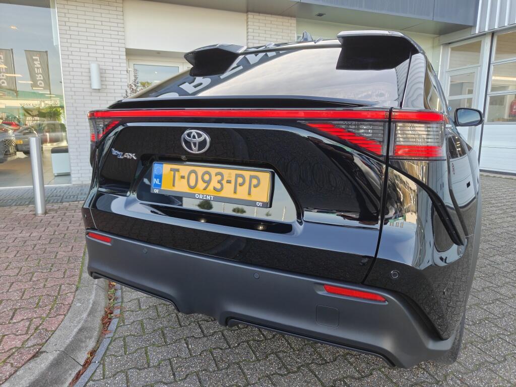 Toyota bZ4X Premium 71 kWh | SOH 98.7% | NL Auto | 3 Fase | 360 camera | Full Options | Stoelventilatie - Image 24