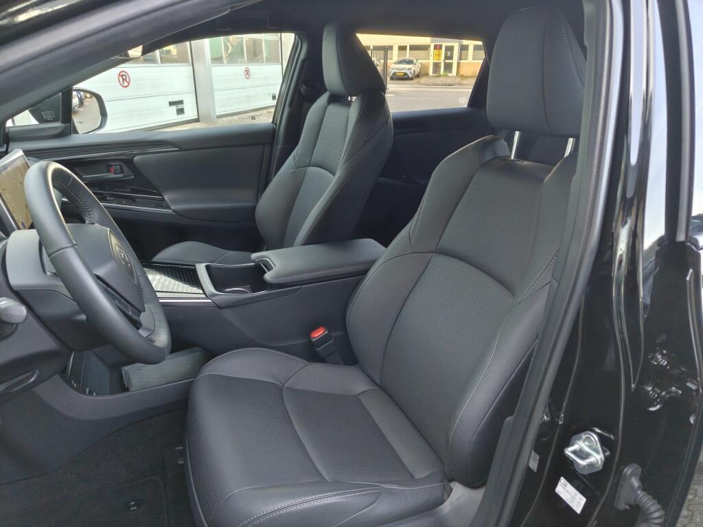 Toyota bZ4X Premium 71 kWh | SOH 98.7% | NL Auto | 3 Fase | 360 camera | Full Options | Stoelventilatie - Image 6