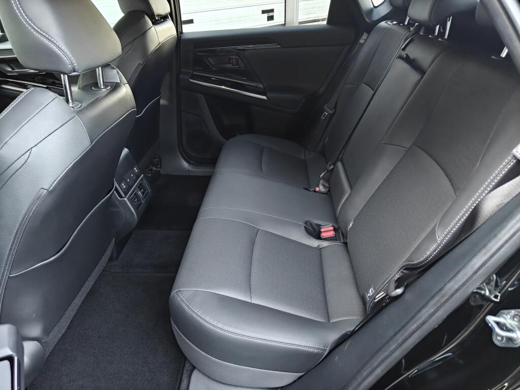 Toyota bZ4X Premium 71 kWh | SOH 98.7% | NL Auto | 3 Fase | 360 camera | Full Options | Stoelventilatie - Image 7
