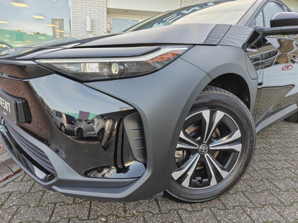 Toyota bZ4X Dynamic 71 kWh | SOH 96% | 360 camera | 3fase | Groot multimediascherm | - Image 6