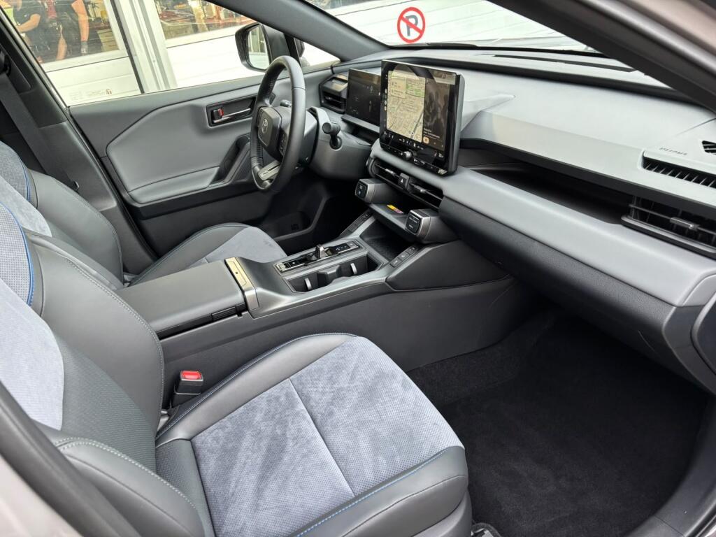 Toyota RAV4 2.5 HEV 200 AWD-i First Edition | NIEUW TYPE! | 2000KG trekgewicht - Image 25