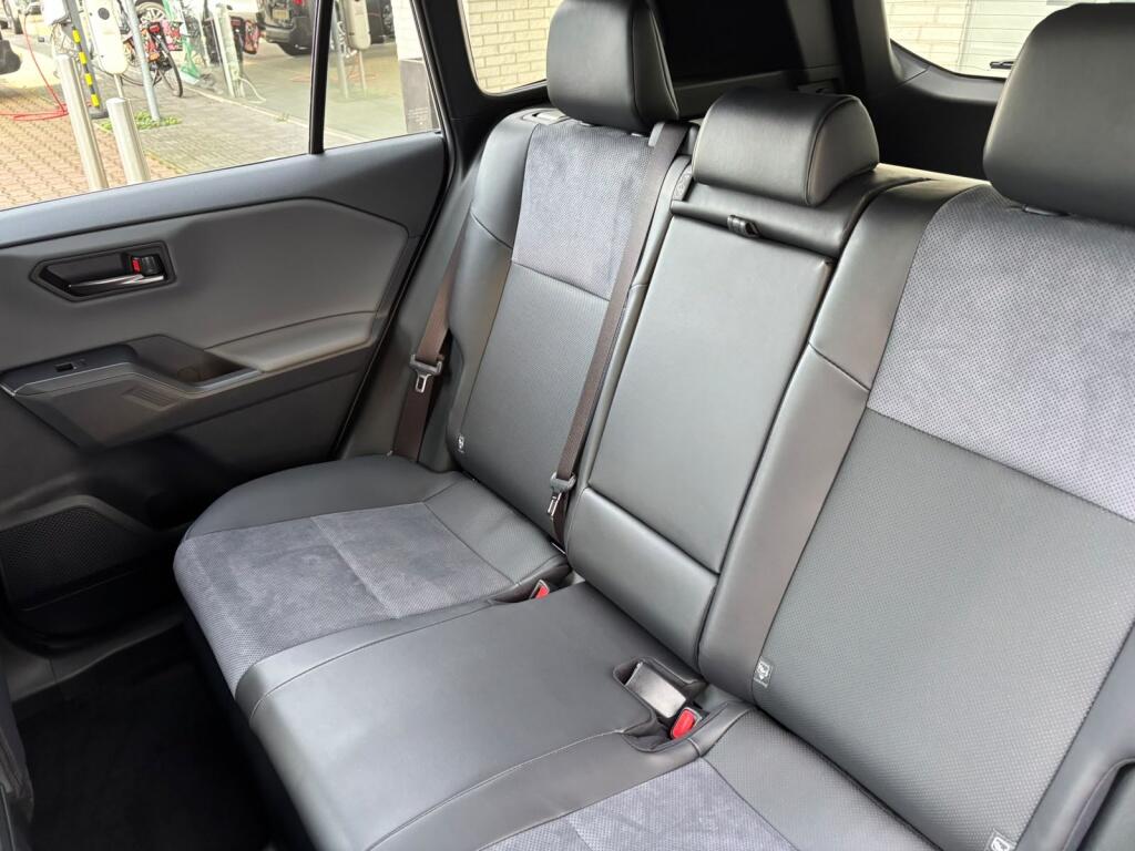 Toyota RAV4 2.5 HEV 200 AWD-i First Edition | NIEUW TYPE! | 2000KG trekgewicht - Image 31