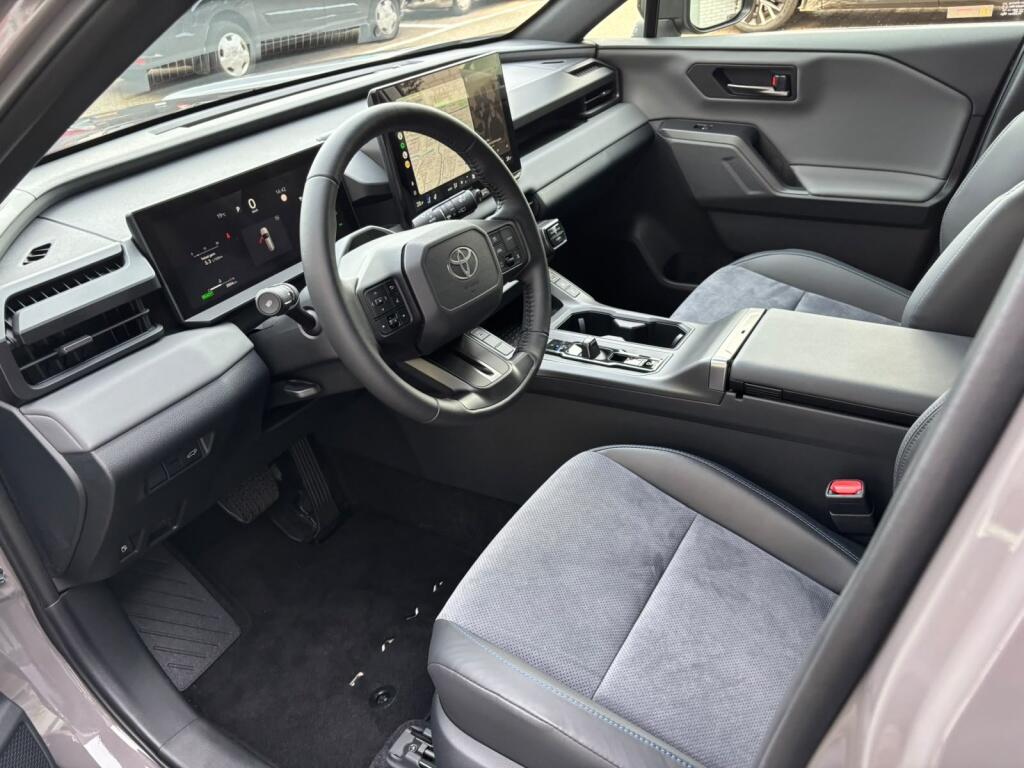 Toyota RAV4 2.5 HEV 200 AWD-i First Edition | NIEUW TYPE! | 2000KG trekgewicht - Image 7