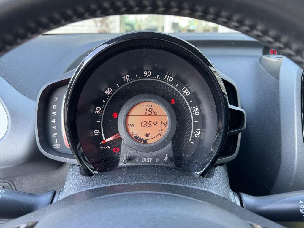 Toyota Aygo 1.0 VVT-i x-joy | Apple Carplay/Android Auto | Clima | LM - Image 19