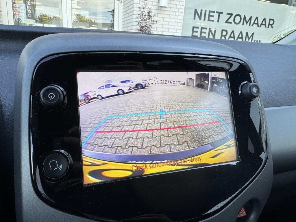 Toyota Aygo 1.0 VVT-i x-joy | Apple Carplay/Android Auto | Clima | LM - Image 25