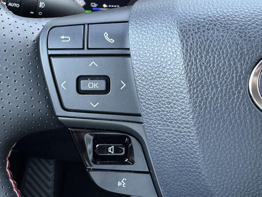 Toyota C-HR 2.0 PHEV 220 GR Sport Bi-Tone | Memory Seat | JBL | Stuurwielverw. | 19 Inch| Elektrische achterklep - Image 21