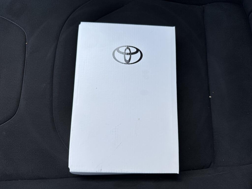 Toyota C-HR 2.0 PHEV 220 GR Sport Bi-Tone | Memory Seat | JBL | Stuurwielverw. | 19 Inch| Elektrische achterklep - Image 33