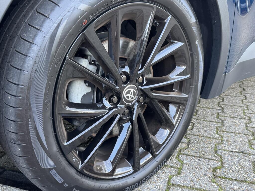 Toyota C-HR 2.0 PHEV 220 GR Sport Bi-Tone | Memory Seat | JBL | Stuurwielverw. | 19 Inch| Elektrische achterklep - Image 34