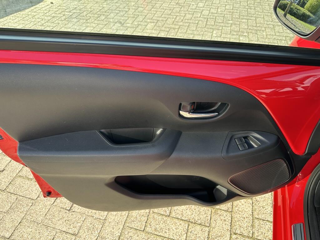 Toyota Aygo 1.0 VVT-i x-play | Airco | Camera | Lichtmetaal - Image 22