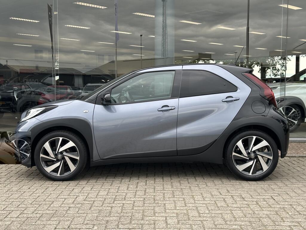 Toyota Aygo X 1.0 VVT-i MT Envy | PDC | NL Auto | CarPlay - Image 2