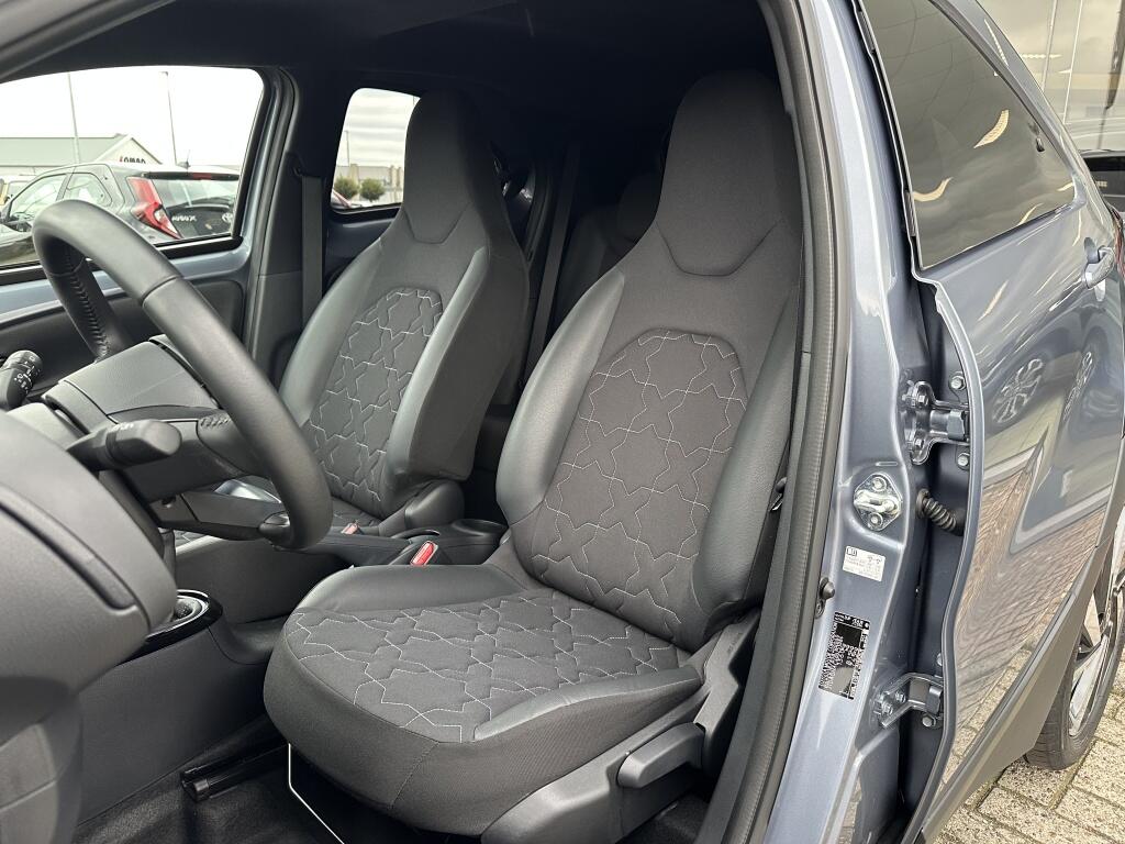 Toyota Aygo X 1.0 VVT-i MT Envy | PDC | NL Auto | CarPlay - Image 22
