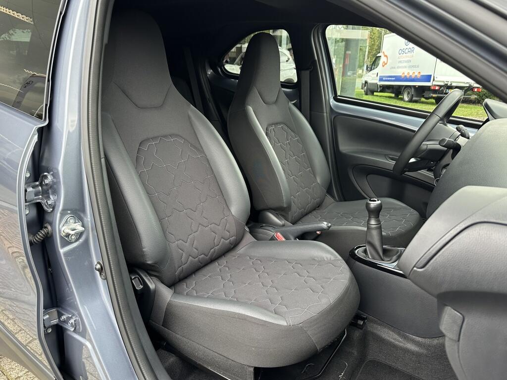 Toyota Aygo X 1.0 VVT-i MT Envy | PDC | NL Auto | CarPlay - Image 23