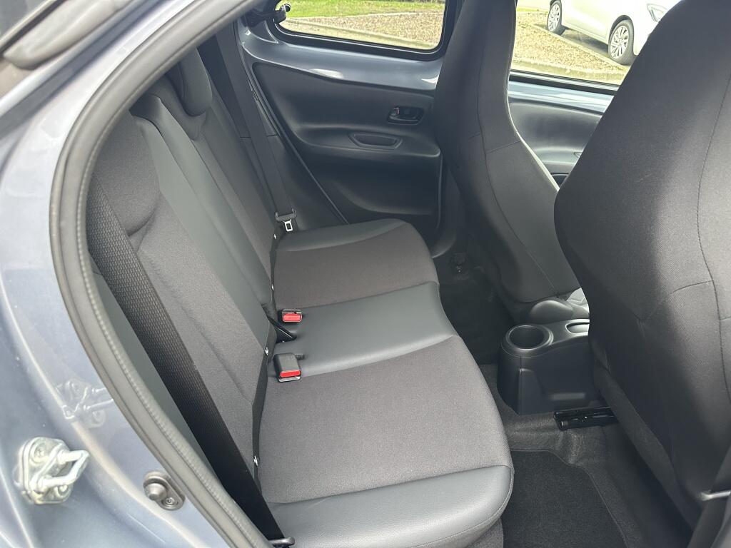Toyota Aygo X 1.0 VVT-i MT Envy | PDC | NL Auto | CarPlay - Image 25