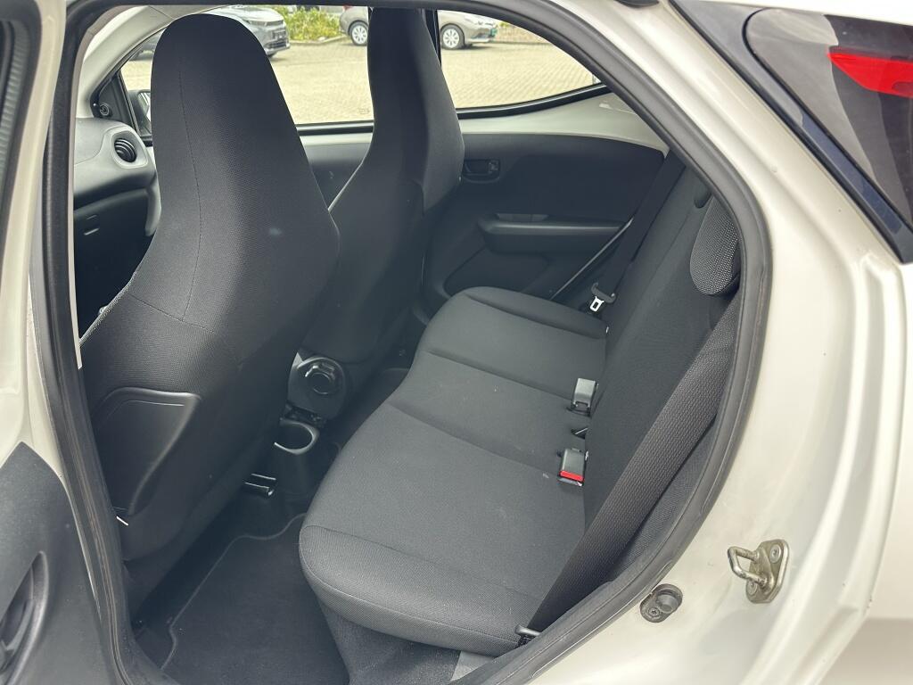 Toyota Aygo 1.0 VVT-i x-fun | Airco | Bluetooth - Image 22