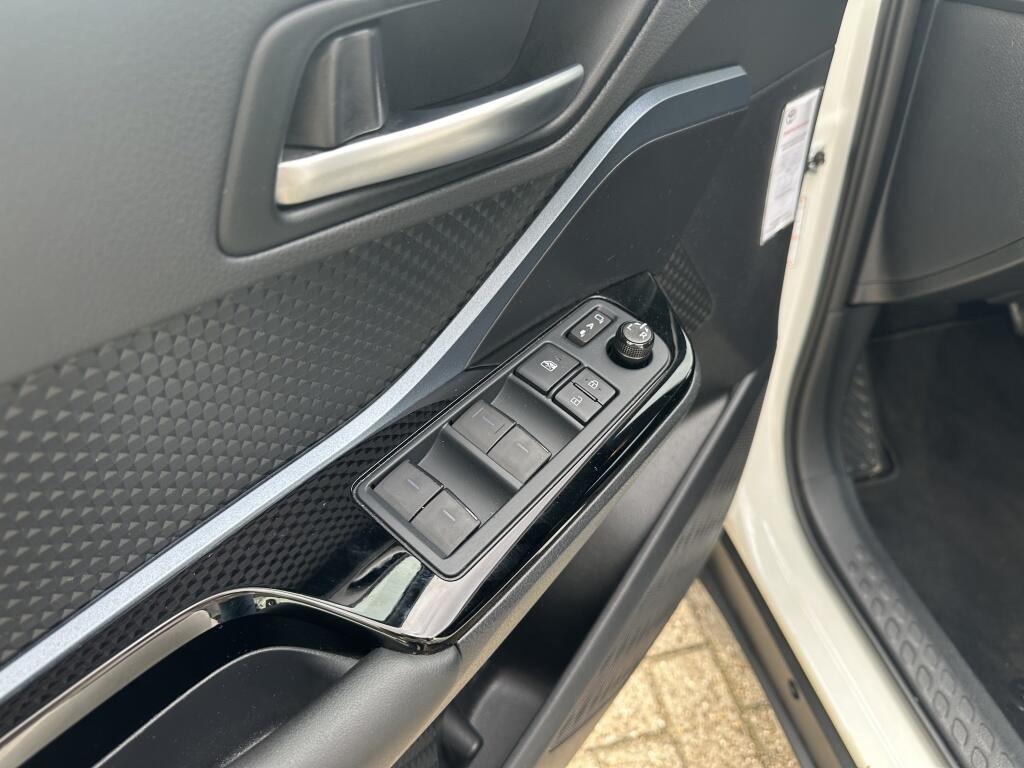 Toyota C-HR 1.8 Hybrid Style | Trekhaak | JBL | Blind Spot - Image 24