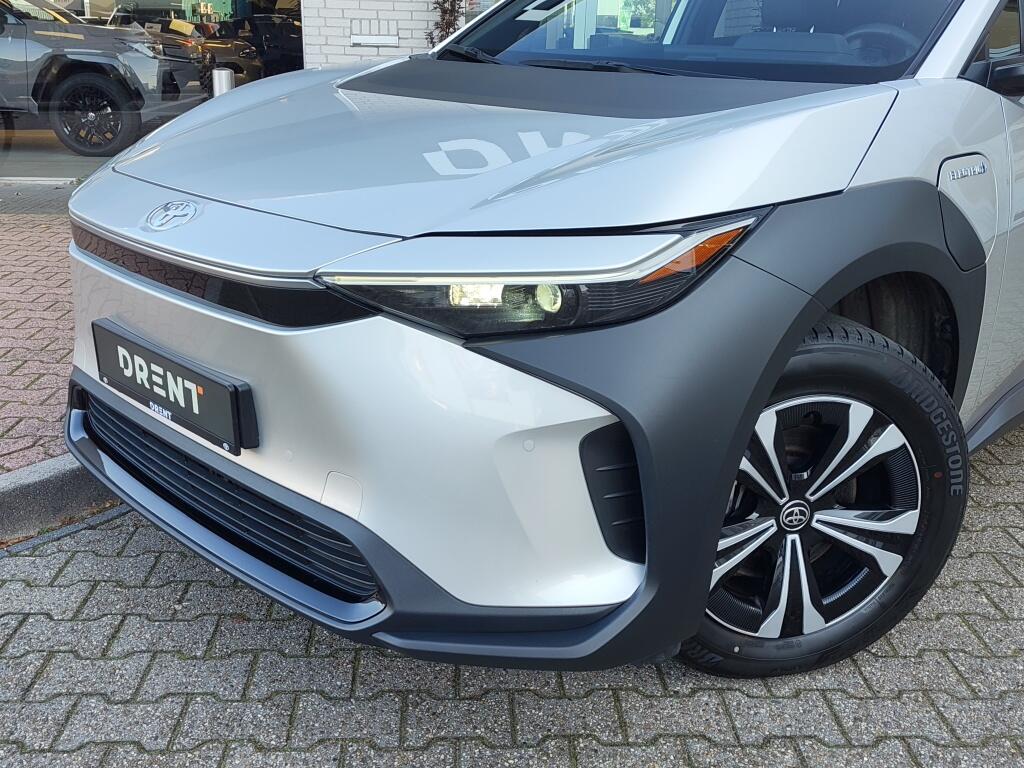 Toyota bZ4X Dynamic 71 kWh | SOH 98,1% | Sensoren v/a | 360 Camera | El. Achterklep - Image 2