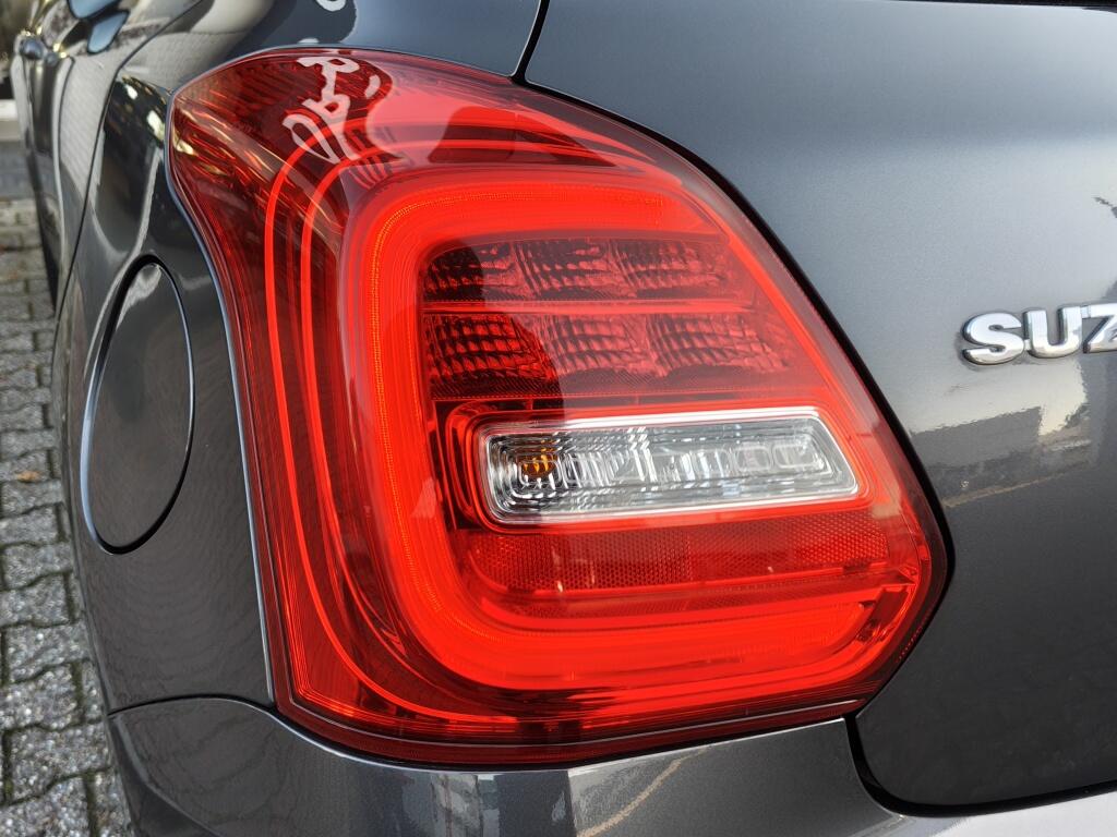 Suzuki Swift 1.2 Stijl | Keyless Start/Entry | Android Auto | Navi | Stoelverwarming - Image 35
