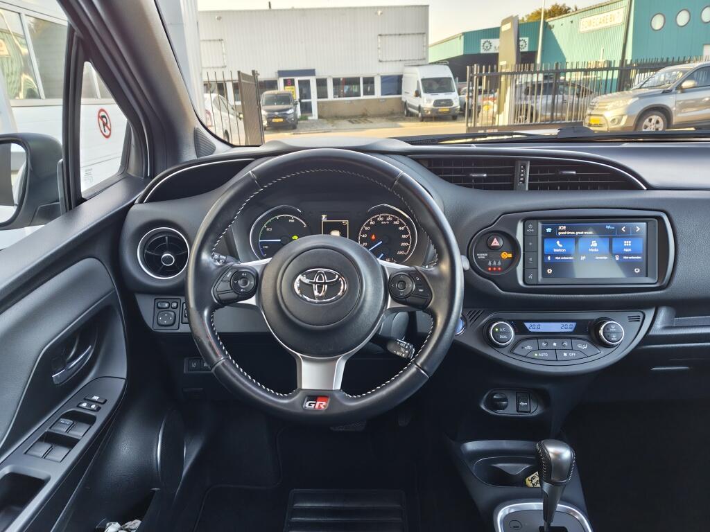 Toyota Yaris 1.5 Hybrid GR-Sport | Android Auto | Stoelverwarming | Keyless Entry - Image 8