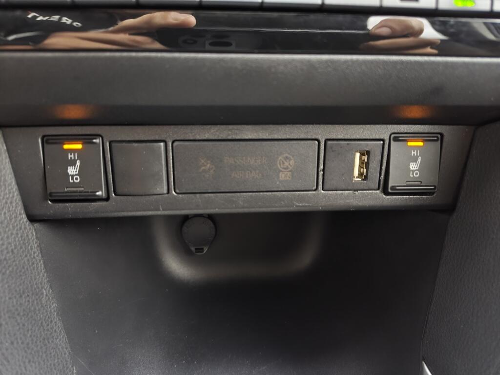 Toyota Yaris Cross 1.5 Hybrid Executive | Trekhaak | Pano | Sensoren v/a | Stoelverwarming | Keyless Entry - Image 21