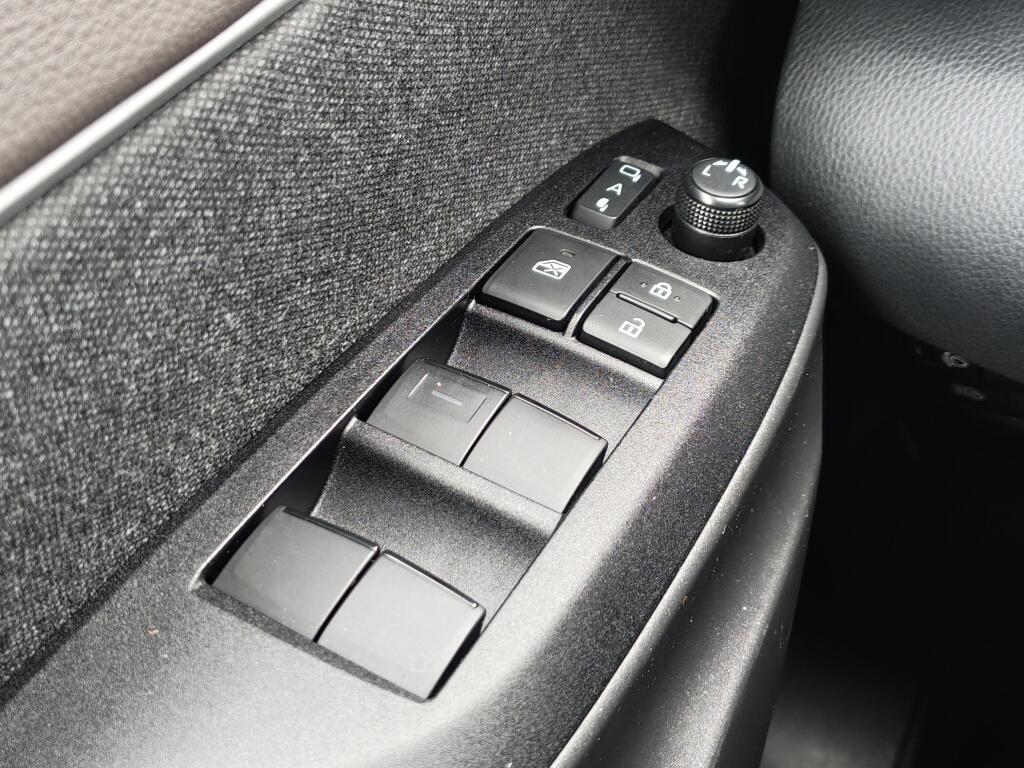 Toyota Yaris Cross 1.5 Hybrid Executive | Trekhaak | Pano | Sensoren v/a | Stoelverwarming | Keyless Entry - Image 24