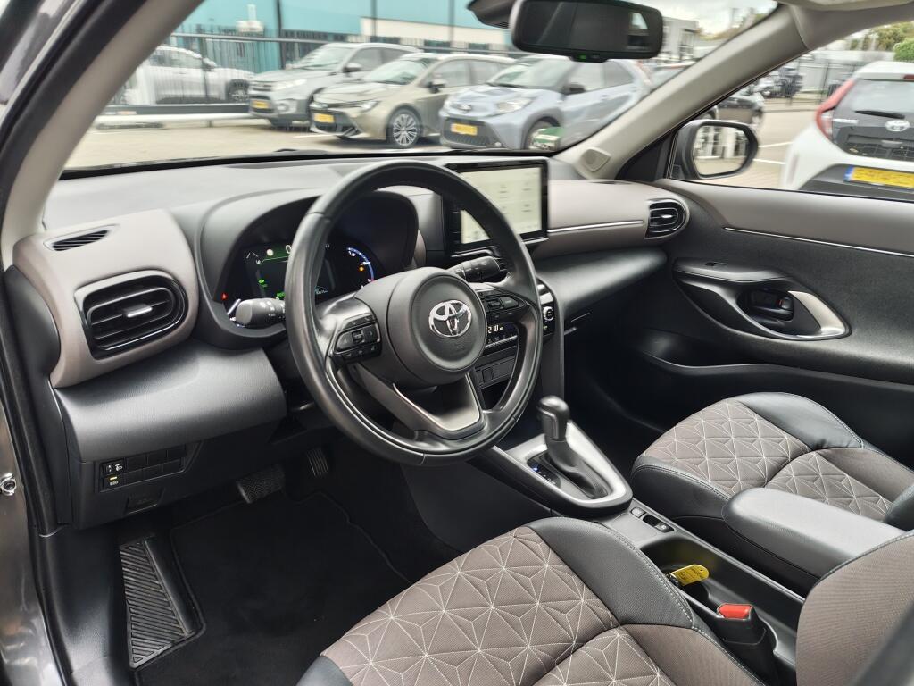 Toyota Yaris Cross 1.5 Hybrid Executive | Trekhaak | Pano | Sensoren v/a | Stoelverwarming | Keyless Entry - Image 27