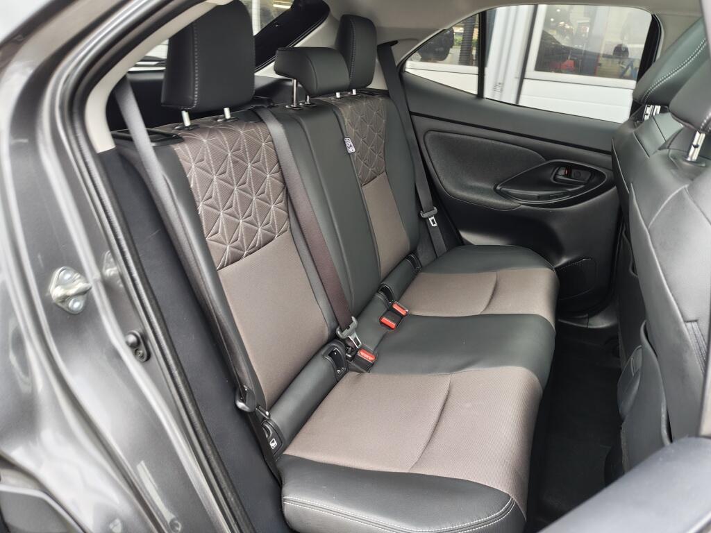 Toyota Yaris Cross 1.5 Hybrid Executive | Trekhaak | Pano | Sensoren v/a | Stoelverwarming | Keyless Entry - Image 32