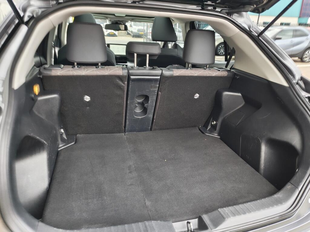 Toyota Yaris Cross 1.5 Hybrid Executive | Trekhaak | Pano | Sensoren v/a | Stoelverwarming | Keyless Entry - Image 33