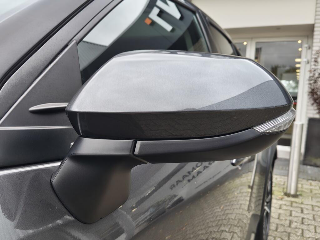 Toyota Yaris Cross 1.5 Hybrid Executive | Trekhaak | Pano | Sensoren v/a | Stoelverwarming | Keyless Entry - Image 37