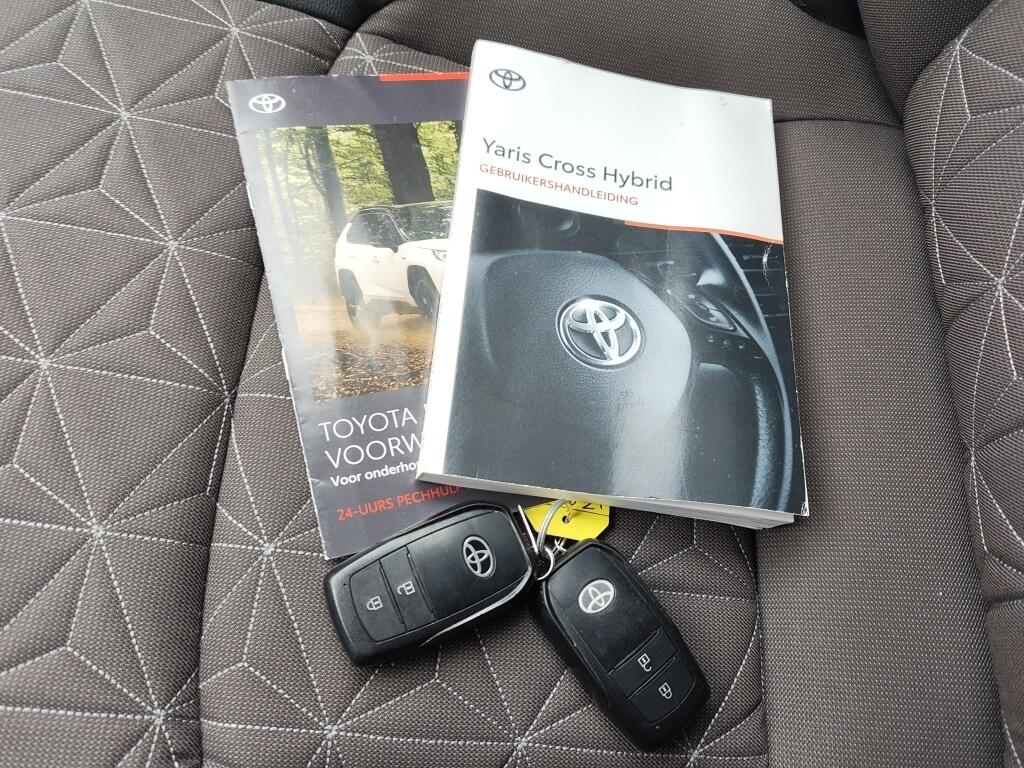 Toyota Yaris Cross 1.5 Hybrid Executive | Trekhaak | Pano | Sensoren v/a | Stoelverwarming | Keyless Entry - Image 40