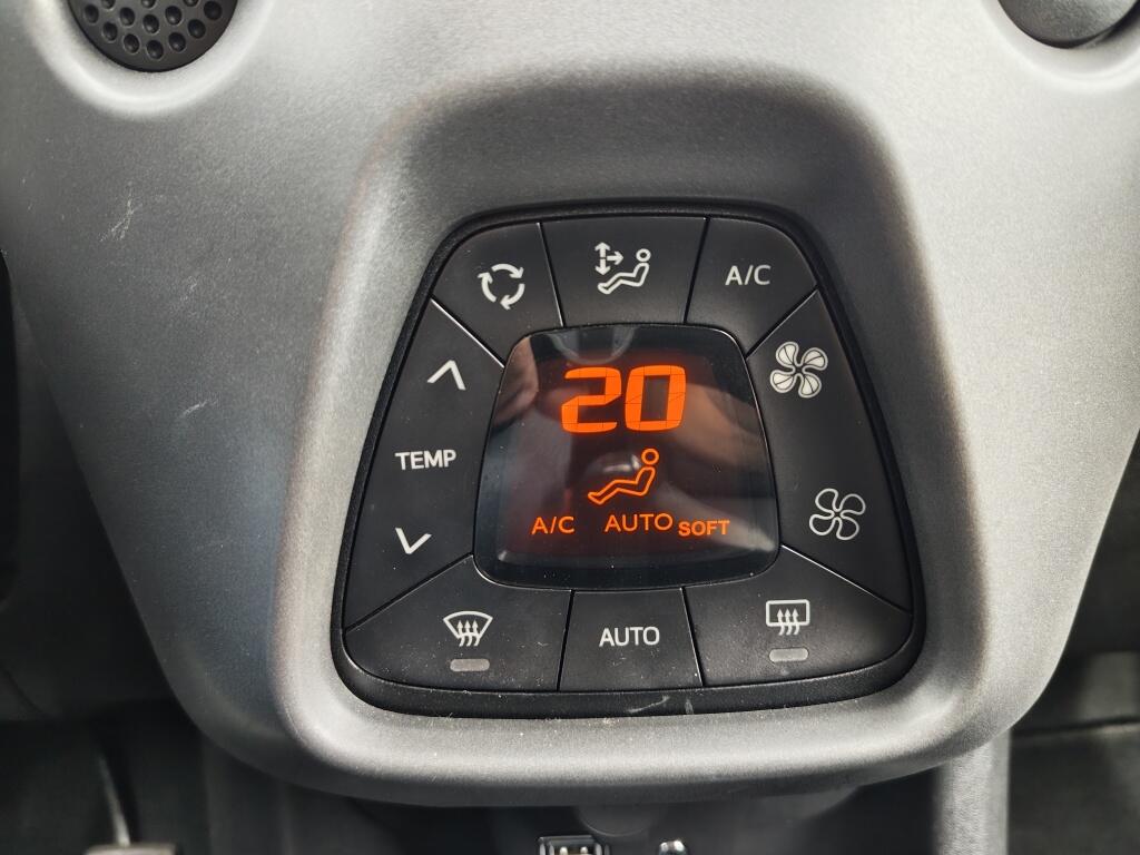 Toyota Aygo 1.0 VVT-i x-cite - Image 19