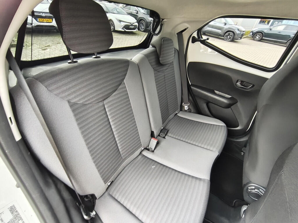 Toyota Aygo 1.0 VVT-i x-cite - Image 28