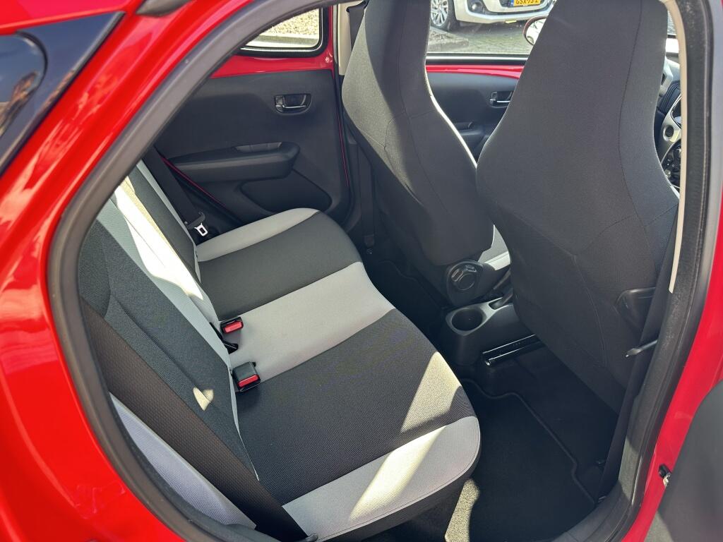 Toyota Aygo 1.0 VVT-i x-play | Airco | Camera | Lichtmetaal - Image 26