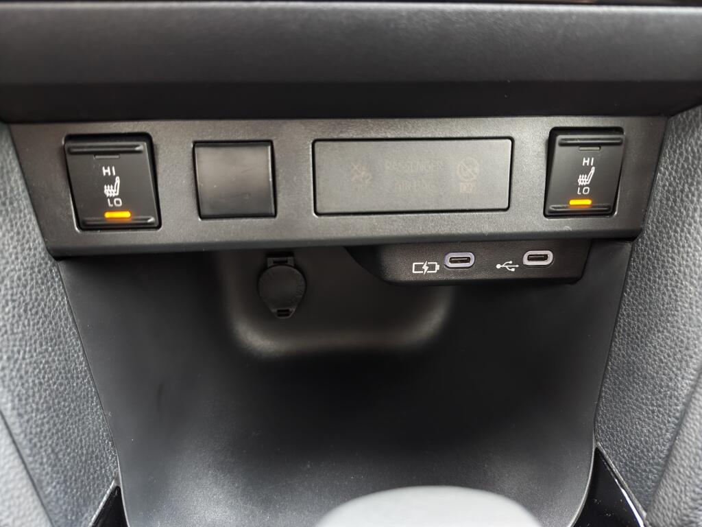 Toyota Yaris Cross 1.5 Hybrid 115 Dynamic | Sensoren v/a | Stoelverwarming | Keyless Entry - Image 18