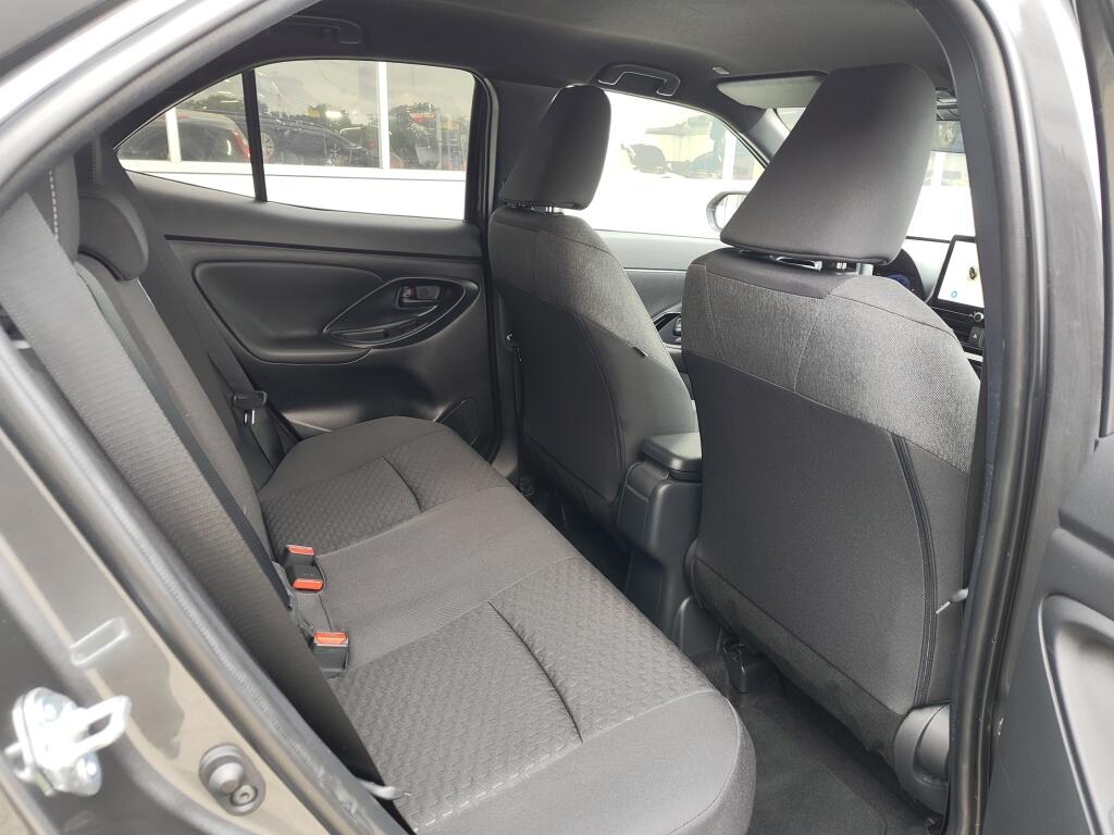 Toyota Yaris Cross 1.5 Hybrid 115 Dynamic | Sensoren v/a | Stoelverwarming | Keyless Entry - Image 24