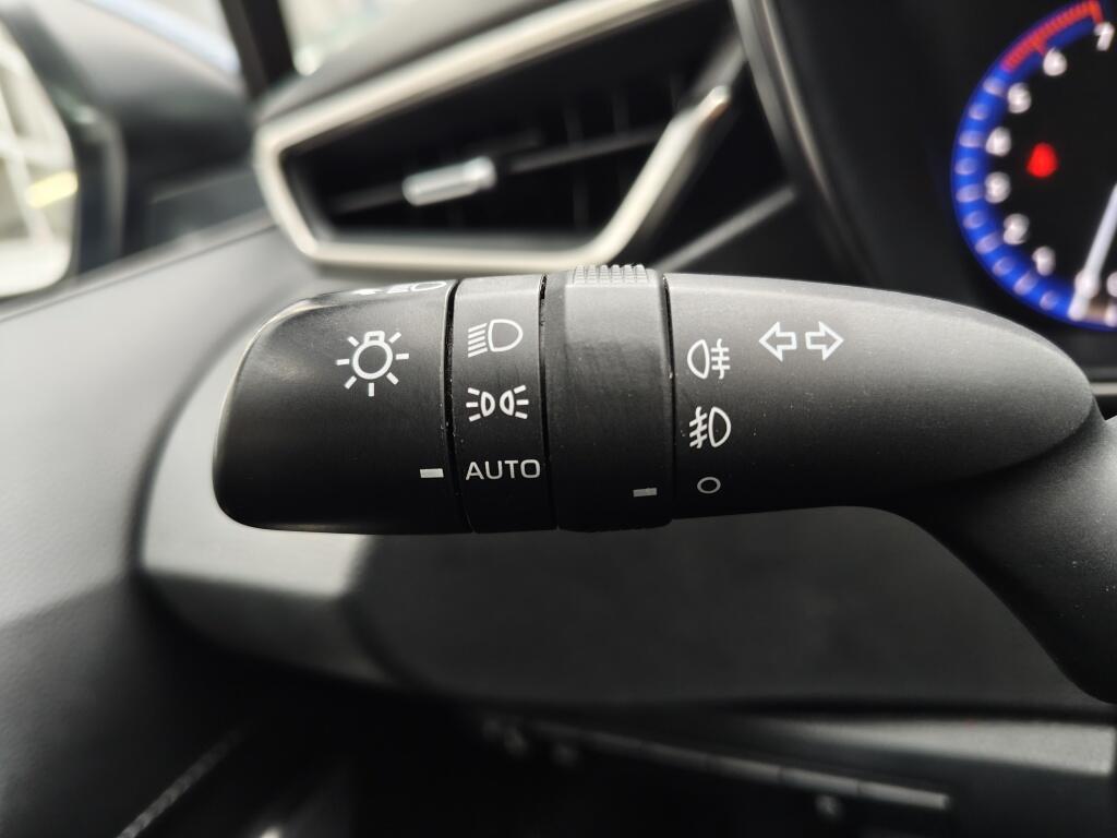 Toyota Corolla Touring Sports 1.8 Hybrid Business Plus | Trekhaak | Sensoren v/a | Keyless Entry/Start | Stoelverwarming - Image 12